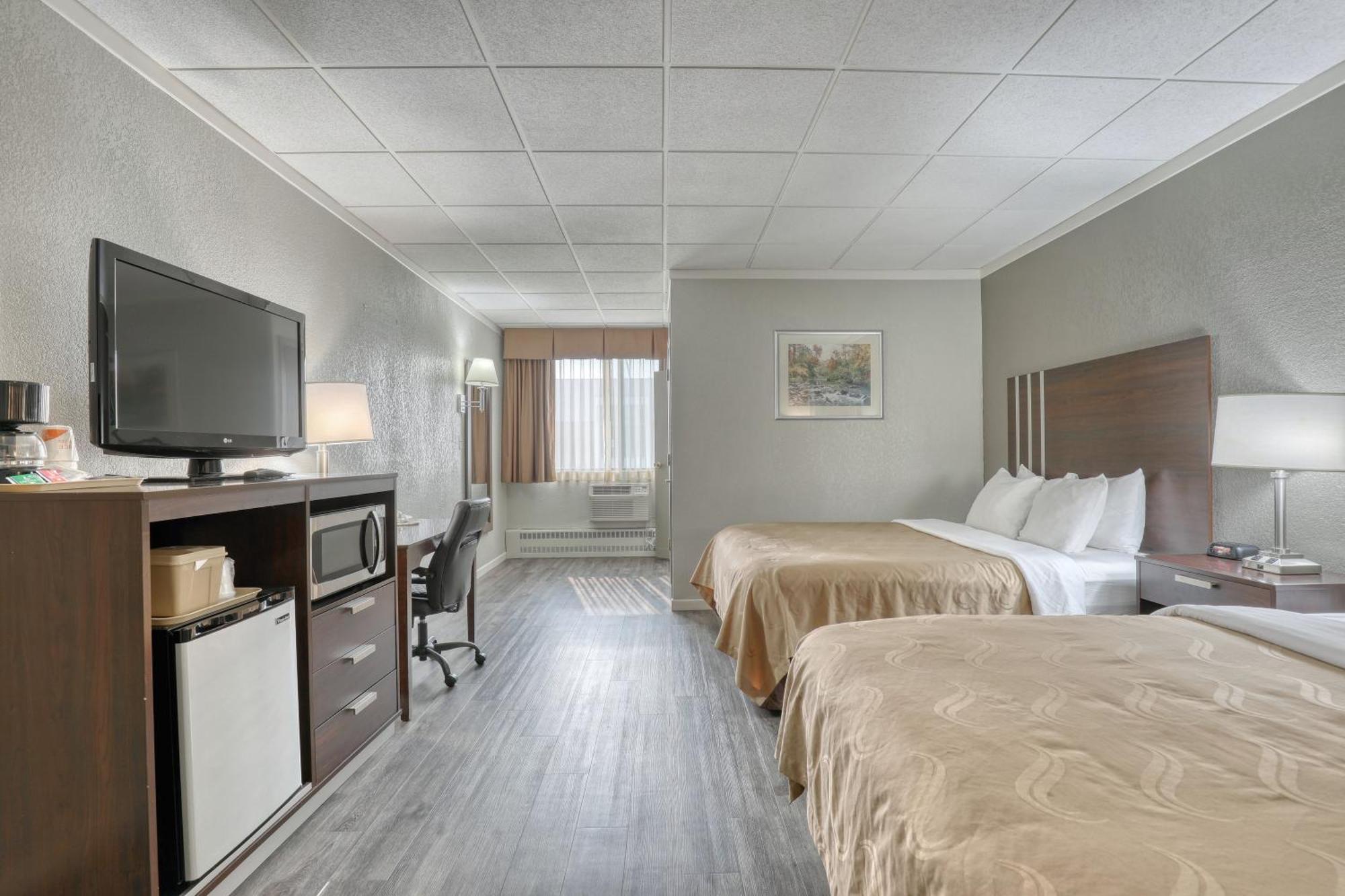 Quality Inn & Suites Downtown Green Bay Exteriér fotografie