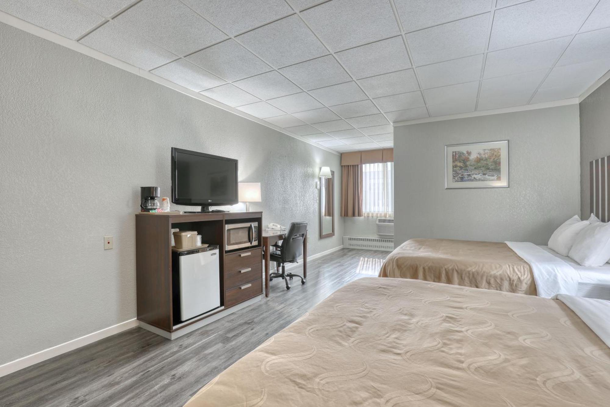 Quality Inn & Suites Downtown Green Bay Exteriér fotografie