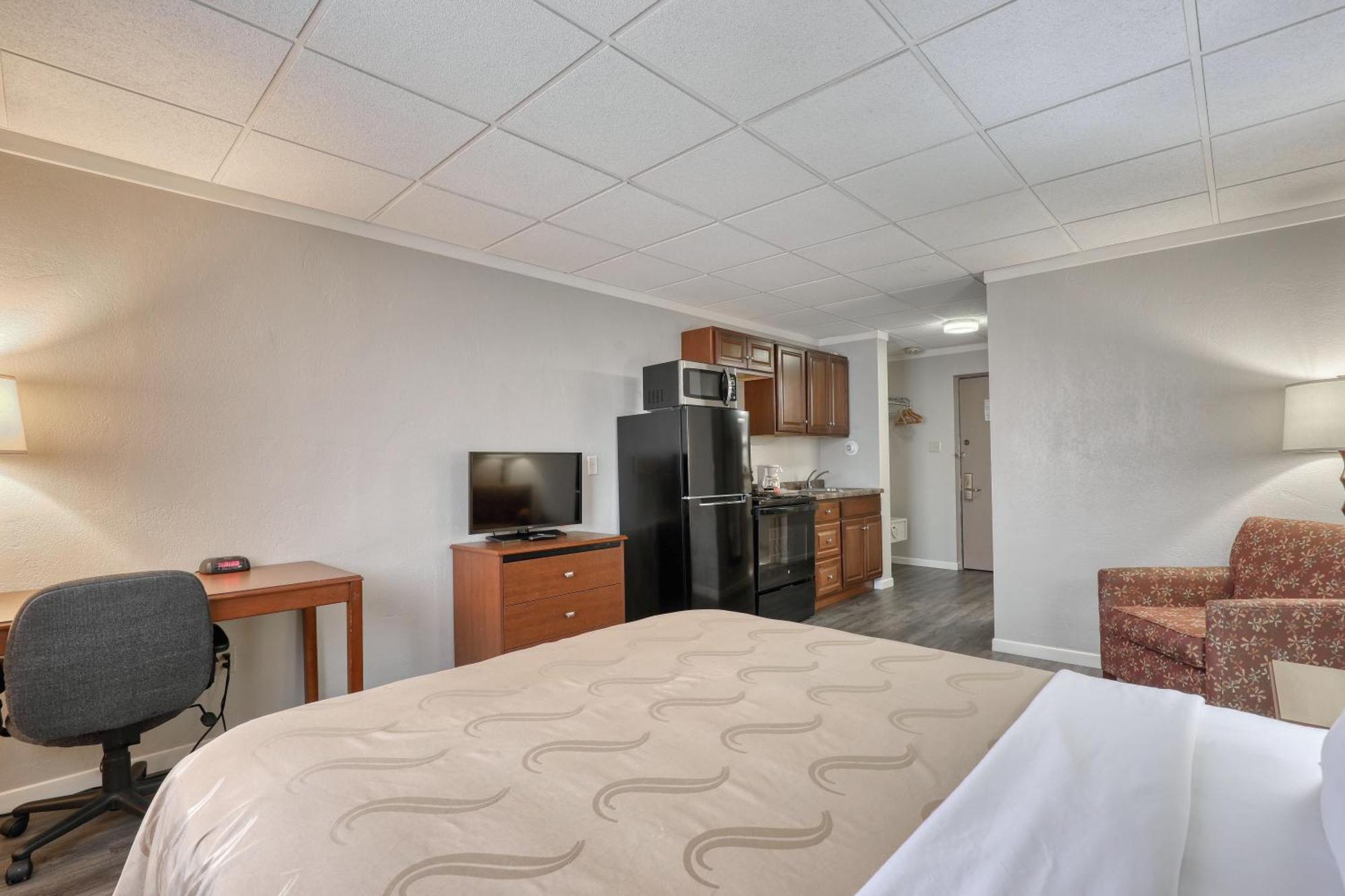 Quality Inn & Suites Downtown Green Bay Exteriér fotografie