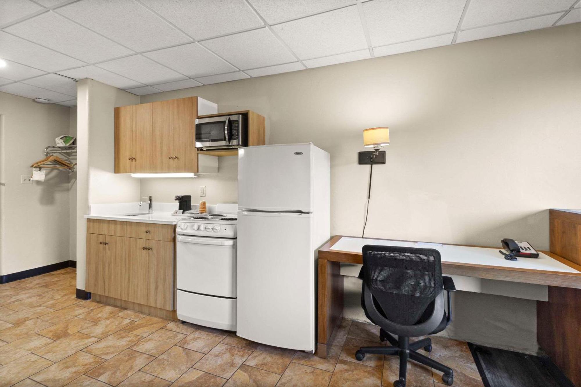 Quality Inn & Suites Downtown Green Bay Exteriér fotografie