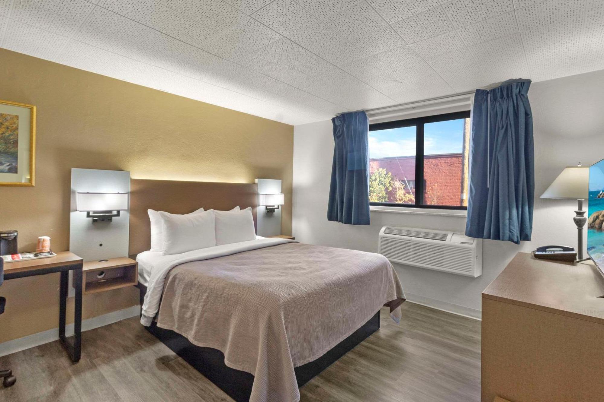 Quality Inn & Suites Downtown Green Bay Exteriér fotografie