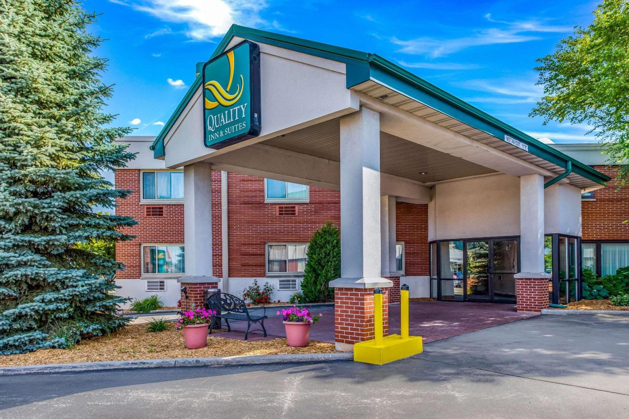 Quality Inn & Suites Downtown Green Bay Exteriér fotografie