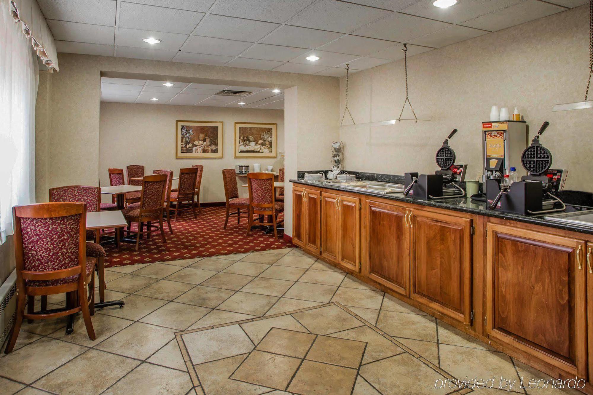 Quality Inn & Suites Downtown Green Bay Exteriér fotografie