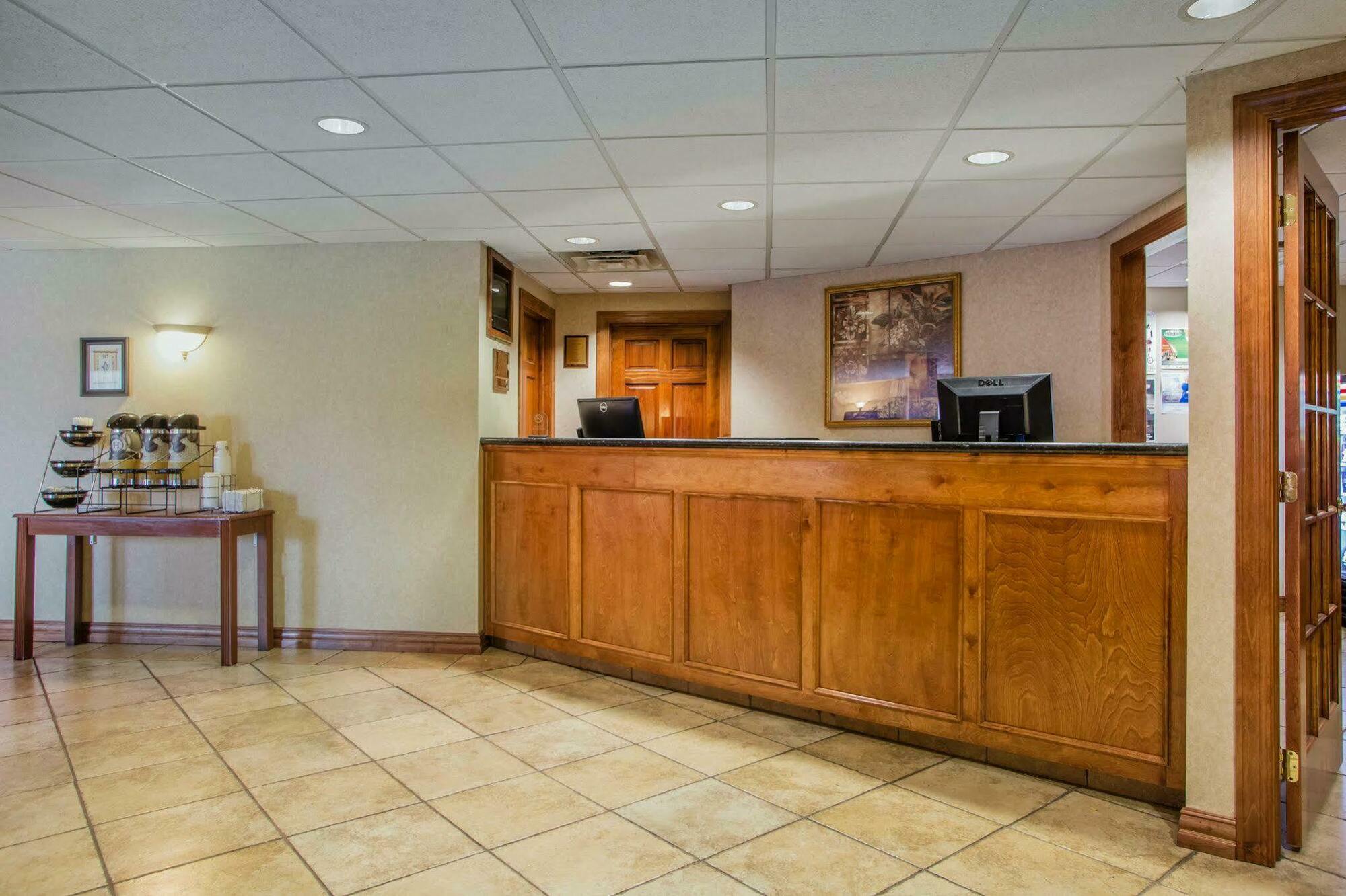 Quality Inn & Suites Downtown Green Bay Exteriér fotografie