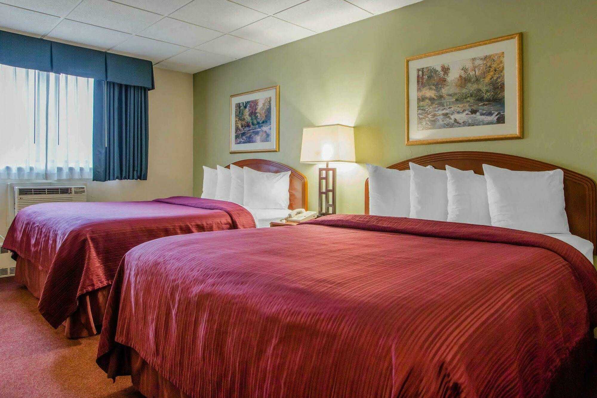Quality Inn & Suites Downtown Green Bay Exteriér fotografie