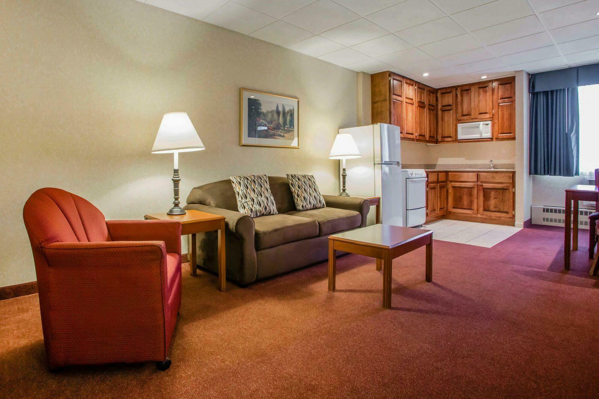 Quality Inn & Suites Downtown Green Bay Exteriér fotografie